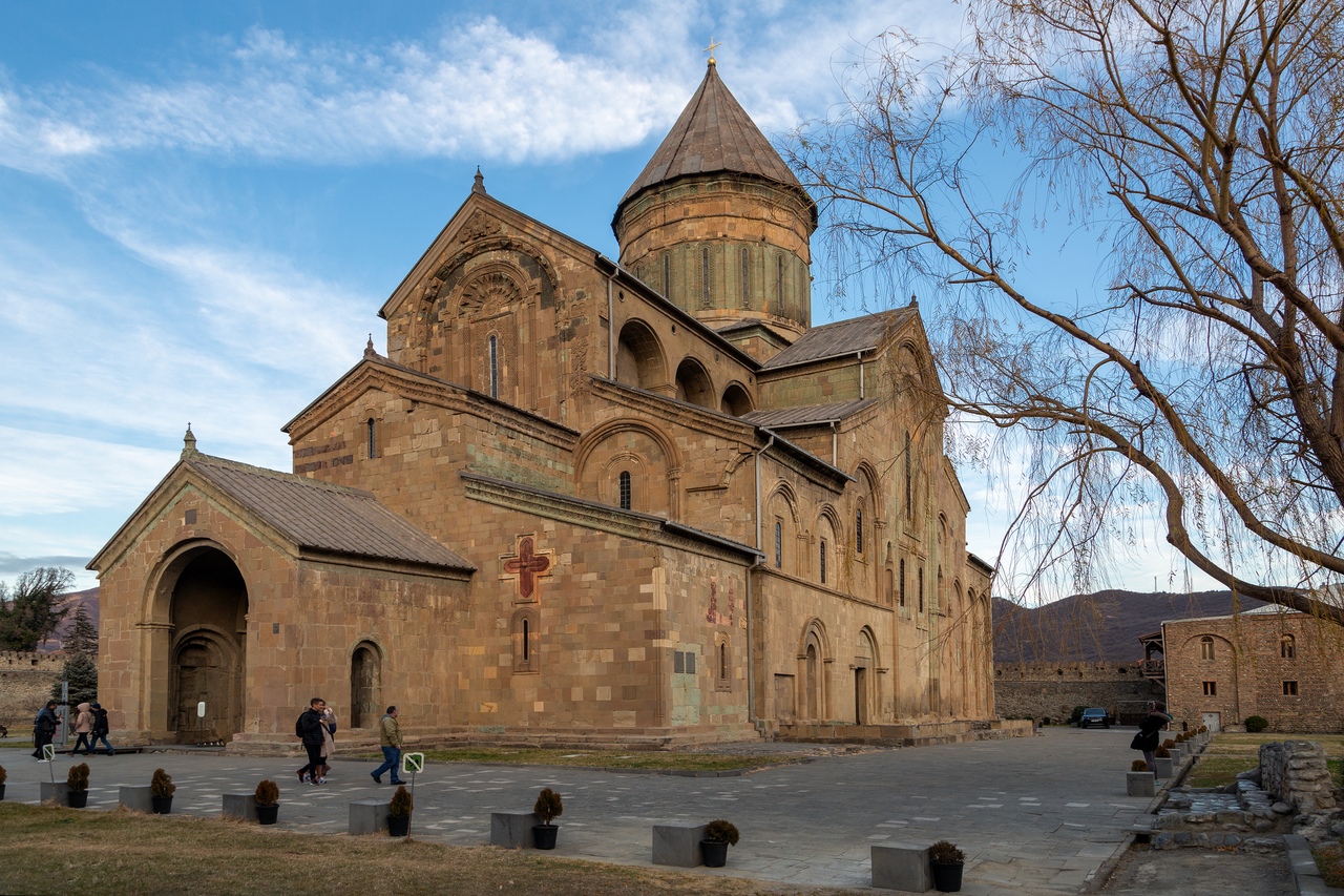 dostoprimechatelnosti gruzii svetichoveli
