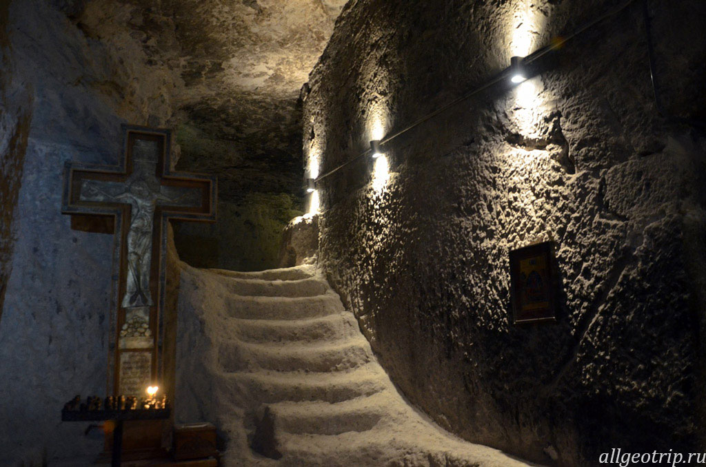 Вардзия Грузия пещерный монастырь